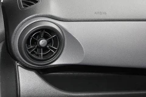 MK72NYW Hyundai i10 1.2 MPi SE Connect 5dr Thumbnail #13