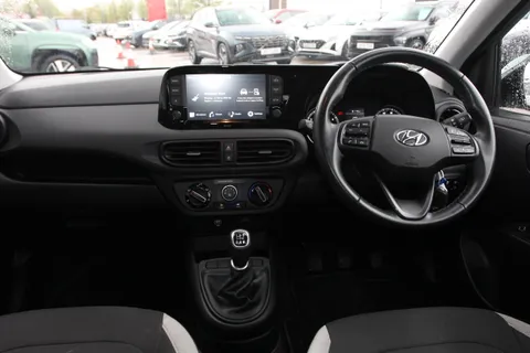 MK72NYW Hyundai i10 1.2 MPi SE Connect 5dr Thumbnail #15