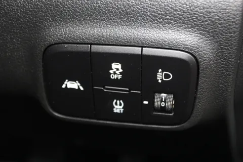 MK72NYW Hyundai i10 1.2 MPi SE Connect 5dr Thumbnail #19