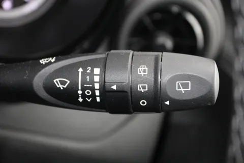 MK72NYW Hyundai i10 1.2 MPi SE Connect 5dr Thumbnail #24