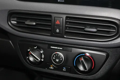 MK72NYW Hyundai i10 1.2 MPi SE Connect 5dr Thumbnail #27