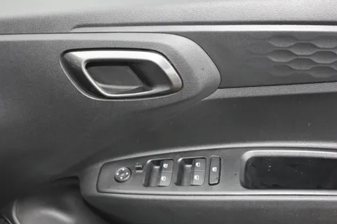 DU75ZSW Hyundai i10 1.0 [63] Advance 5dr [Nav] Thumbnail #16