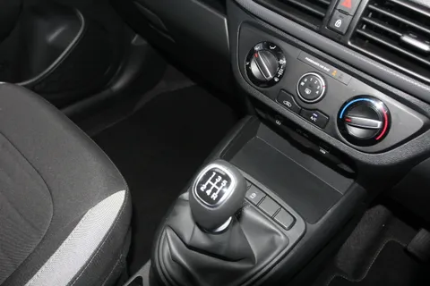 DU75ZSW Hyundai i10 1.0 [63] Advance 5dr [Nav] Thumbnail #24