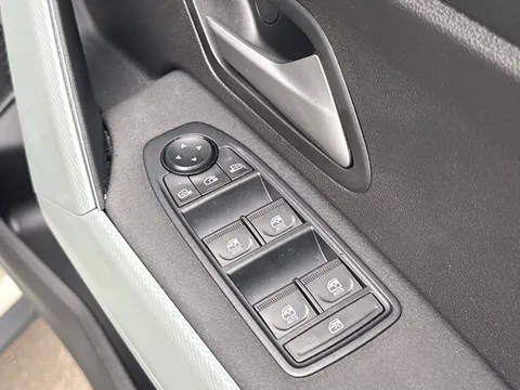 WR25BUW Dacia Duster 1.2 TCe 130 Extreme 5dr 4X4 Thumbnail #16