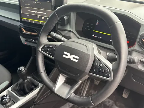 WR25BUW Dacia Duster 1.2 TCe 130 Extreme 5dr 4X4 Thumbnail #18
