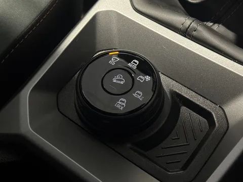 WR25BUW Dacia Duster 1.2 TCe 130 Extreme 5dr 4X4 Thumbnail #30