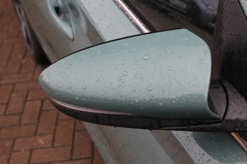 MH72JVL Hyundai i20 1.0T GDi 48V MHD Premium 5dr DCT Thumbnail #4