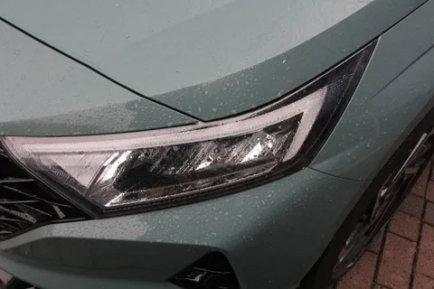 MH72JVL Hyundai i20 1.0T GDi 48V MHD Premium 5dr DCT Thumbnail #7