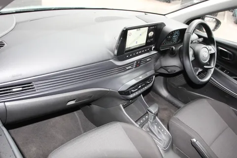 MH72JVL Hyundai i20 1.0T GDi 48V MHD Premium 5dr DCT Thumbnail #9