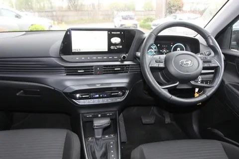 MH72JVL Hyundai i20 1.0T GDi 48V MHD Premium 5dr DCT Thumbnail #12