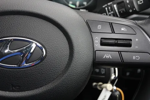 MH72JVL Hyundai i20 1.0T GDi 48V MHD Premium 5dr DCT Thumbnail #20