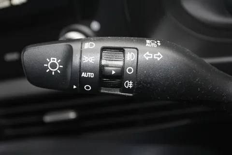 MH72JVL Hyundai i20 1.0T GDi 48V MHD Premium 5dr DCT Thumbnail #21