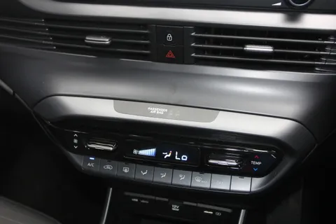 MH72JVL Hyundai i20 1.0T GDi 48V MHD Premium 5dr DCT Thumbnail #26