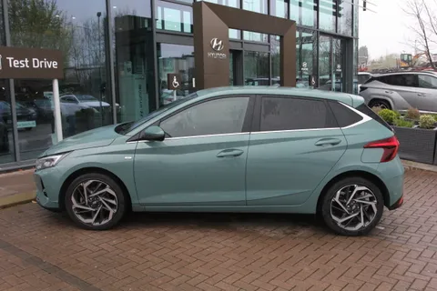 MH72JVL Hyundai i20 1.0T GDi 48V MHD Premium 5dr DCT Thumbnail #32
