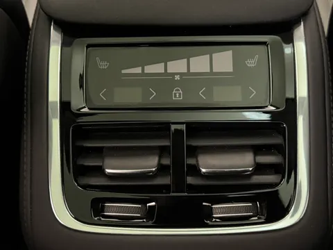 RF74UNL Volvo XC90 2.0 B5P Ultra Dark 5dr AWD Geartronic Thumbnail #18