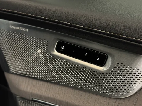 RF74UNL Volvo XC90 2.0 B5P Ultra Dark 5dr AWD Geartronic Thumbnail #25