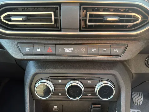 MT72VPE Dacia Jogger 1.0 TCe Extreme SE 5dr Thumbnail #15