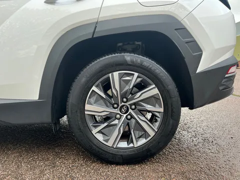 MK24PMU Hyundai Tucson 1.6 TGDi SE Connect 5dr 2WD Thumbnail #6