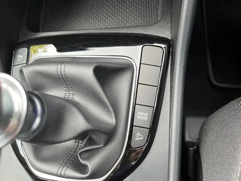 MK24PMU Hyundai Tucson 1.6 TGDi SE Connect 5dr 2WD Thumbnail #21