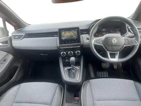 BL74ZJV Renault Clio 1.6 E-TECH full hybrid 145 Techno 5dr Auto Thumbnail #6