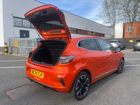 BL74ZJV Renault Clio 1.6 E-TECH full hybrid 145 Techno 5dr Auto Thumbnail #25