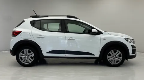 DY72CYA Dacia Sandero Stepway 1.0 TCe Bi-Fuel Comfort 5dr Thumbnail #4