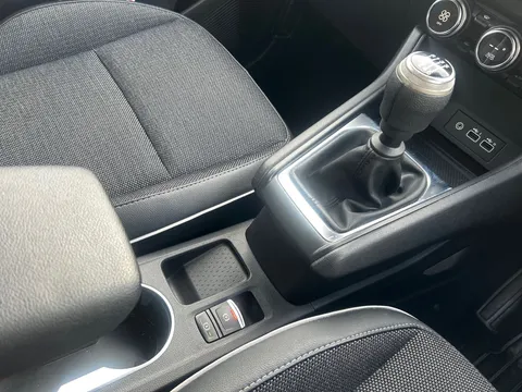 HN24GVG Renault Captur 1.0 TCE 90 Techno 5dr Thumbnail #19