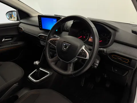 DY72CYA Dacia Sandero Stepway 1.0 TCe Bi-Fuel Comfort 5dr Thumbnail #17