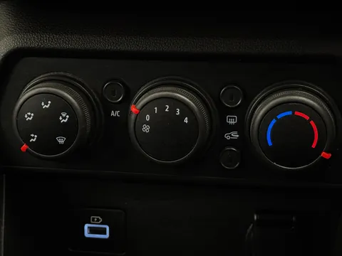 DY72CYA Dacia Sandero Stepway 1.0 TCe Bi-Fuel Comfort 5dr Thumbnail #20