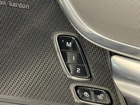 DN75ZTE Volvo V90 2.0 T6 [350] PHEV Plus Dark 5dr AWD Auto Thumbnail #22