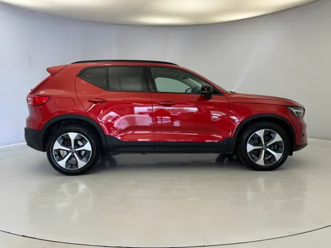 CJ72ETZ Volvo XC40 2.0 B4P Ultimate Dark 5dr Auto Thumbnail #5