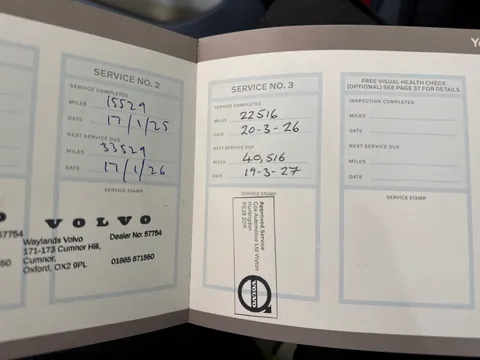 CJ72ETZ Volvo XC40 2.0 B4P Ultimate Dark 5dr Auto Thumbnail #18