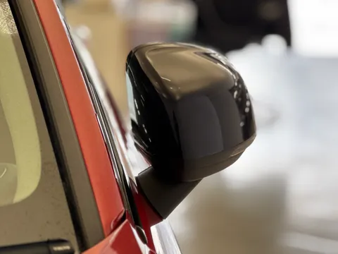 CJ72ETZ Volvo XC40 2.0 B4P Ultimate Dark 5dr Auto Thumbnail #36