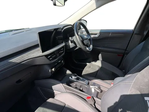 MJ74XJW Ford Kuga 2.5 FHEV Active 5dr CVT Thumbnail #4