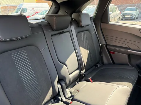 MJ74XJW Ford Kuga 2.5 FHEV Active 5dr CVT Thumbnail #10