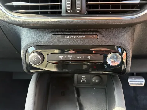 MJ74XJW Ford Kuga 2.5 FHEV Active 5dr CVT Thumbnail #15