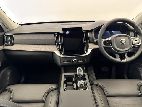 DU26YTT Volvo XC90 2.0 B5P Plus Pro Dark 5dr AWD Geartronic Thumbnail #10