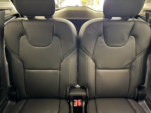 DU26YTT Volvo XC90 2.0 B5P Plus Pro Dark 5dr AWD Geartronic Thumbnail #20