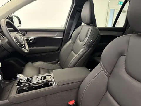 DU26YTT Volvo XC90 2.0 B5P Plus Pro Dark 5dr AWD Geartronic Thumbnail #9