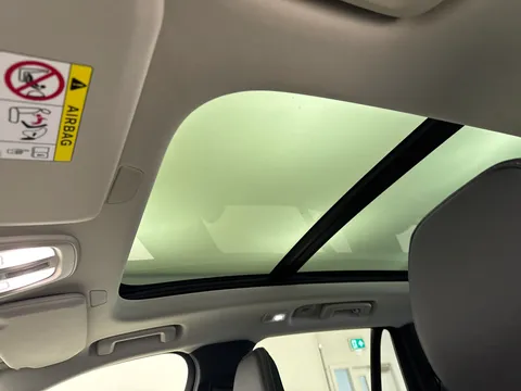 DU26YTT Volvo XC90 2.0 B5P Plus Pro Dark 5dr AWD Geartronic Thumbnail #21