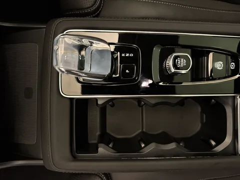 DU26YTT Volvo XC90 2.0 B5P Plus Pro Dark 5dr AWD Geartronic Thumbnail #22
