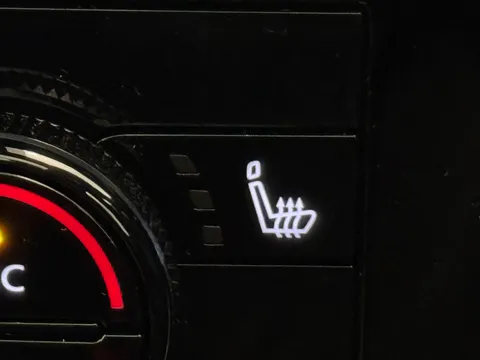 DV75ZCJ Nissan Qashqai 1.5 E-Power Tekna 5dr Auto Thumbnail #16