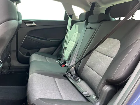 DV69VKK Hyundai Tucson 1.6 GDi SE Nav 5dr 2WD Thumbnail #11