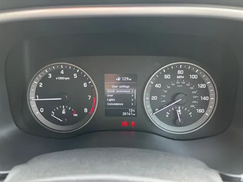 DV69VKK Hyundai Tucson 1.6 GDi SE Nav 5dr 2WD Thumbnail #13