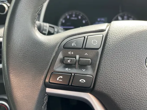 DV69VKK Hyundai Tucson 1.6 GDi SE Nav 5dr 2WD Thumbnail #19