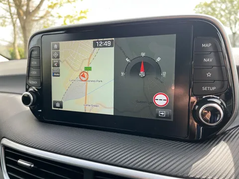 DV69VKK Hyundai Tucson 1.6 GDi SE Nav 5dr 2WD Thumbnail #24