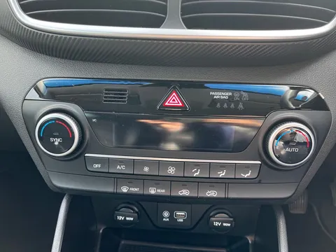 DV69VKK Hyundai Tucson 1.6 GDi SE Nav 5dr 2WD Thumbnail #25