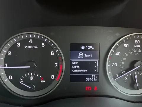 DV69VKK Hyundai Tucson 1.6 GDi SE Nav 5dr 2WD Thumbnail #27