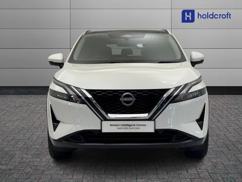 HF22WDE Nissan Qashqai 1.3 DiG-T MH 158 N-Connecta 5dr Thumbnail #2