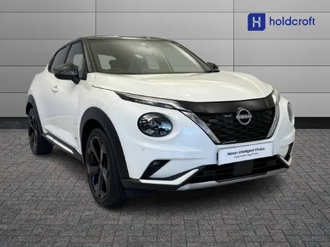 DU72BJX Nissan Juke 1.6 Hybrid Premiere Edition 5dr Auto Thumbnail #2
